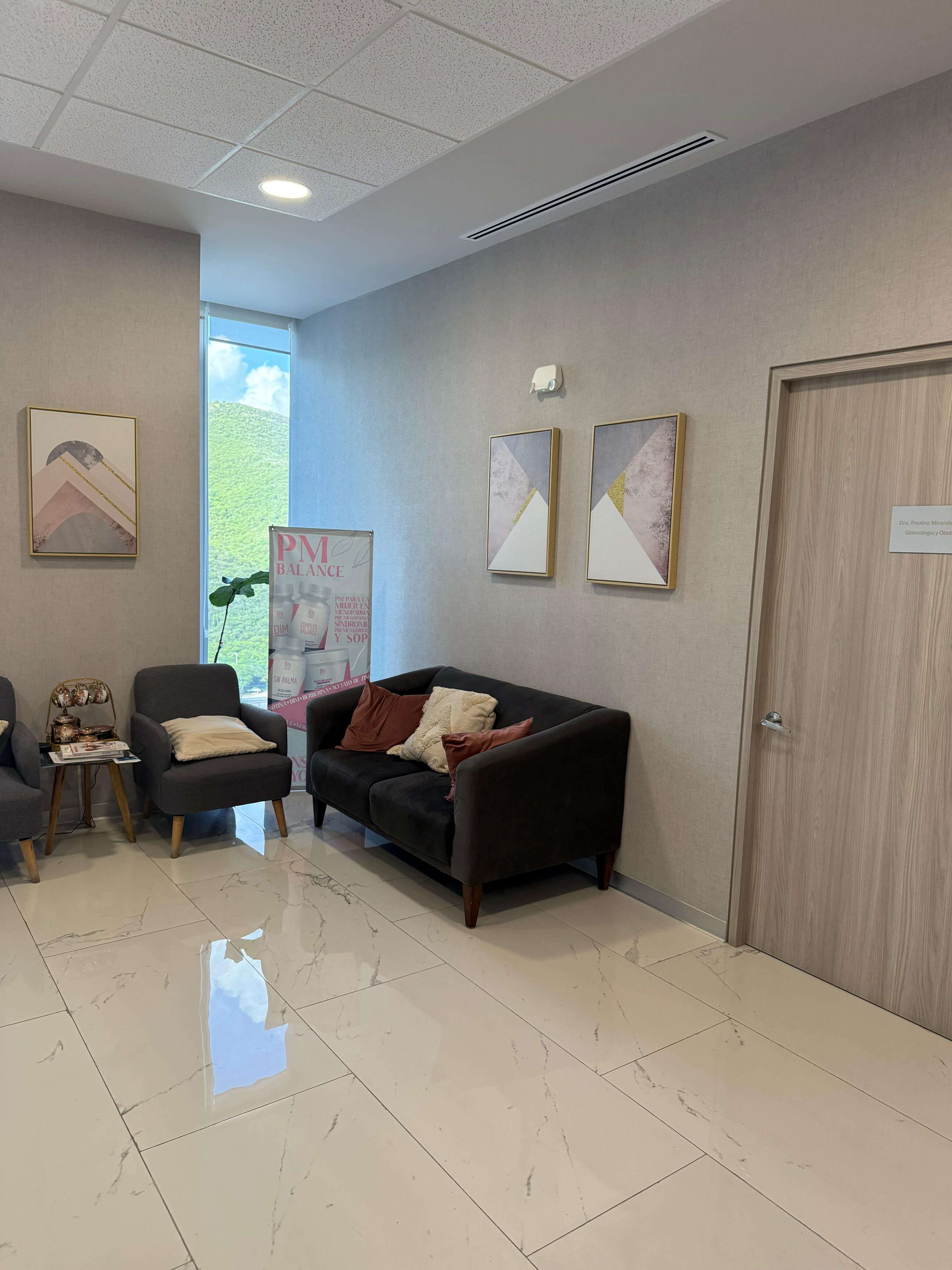 Galería Dr. César Cantú