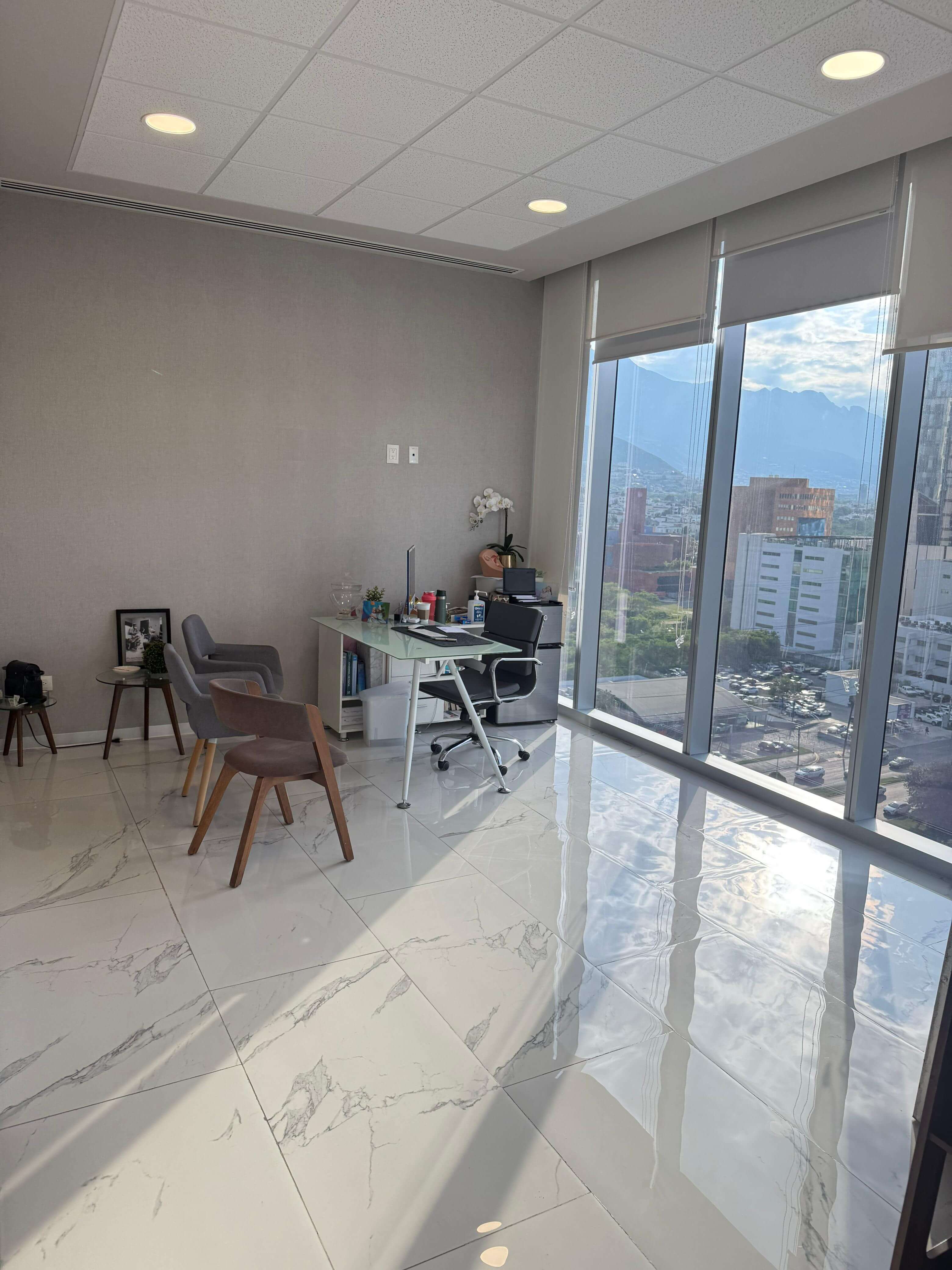 Galería Dr. César Cantú