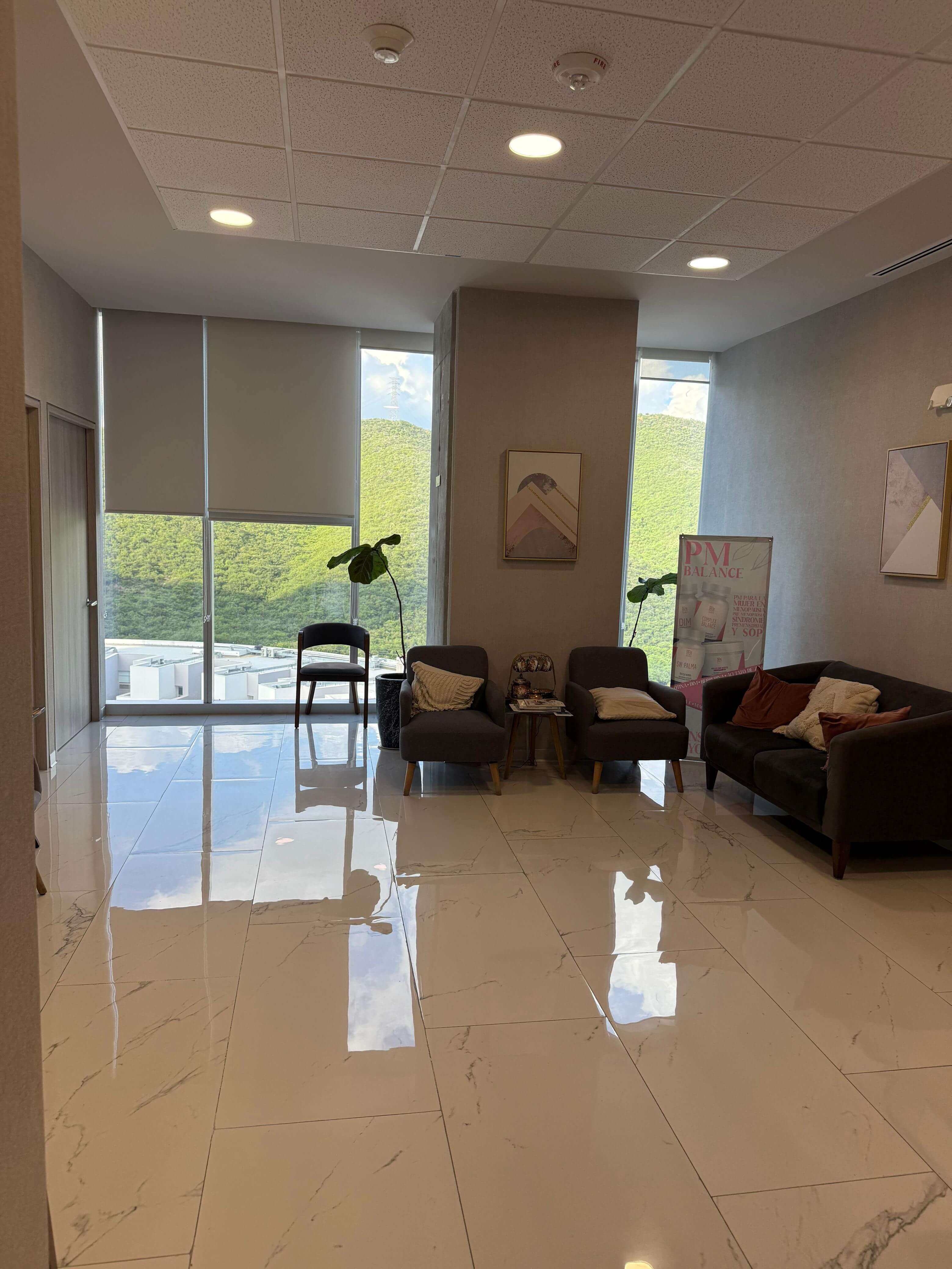 Galería Dr. César Cantú